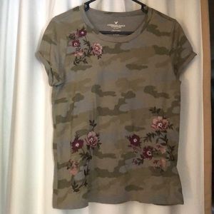 American Eagle Camo T-shirt